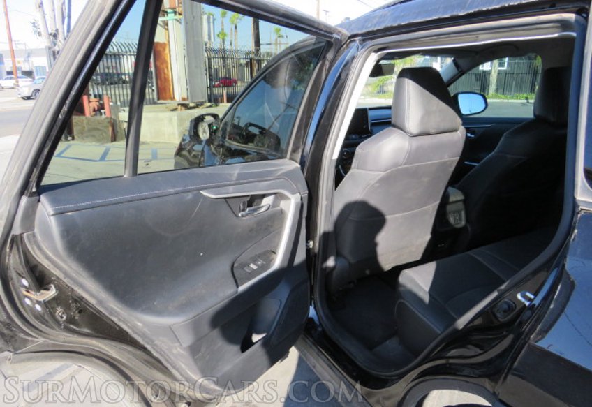 2021 Toyota RAV4 - Image 21