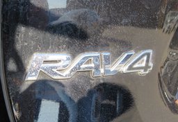 2021 Toyota RAV4 - Image 13