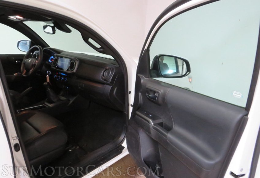 2022 Toyota Tacoma - Image 26