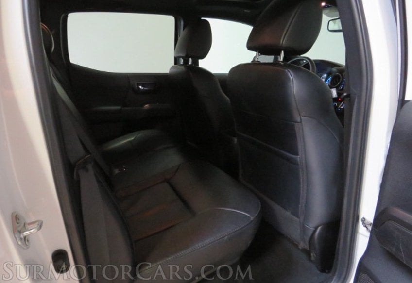 2022 Toyota Tacoma - Image 29