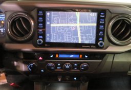 2022 Toyota Tacoma - Image 38