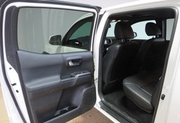 2022 Toyota Tacoma - Image 23