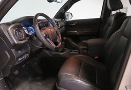 2022 Toyota Tacoma - Image 19