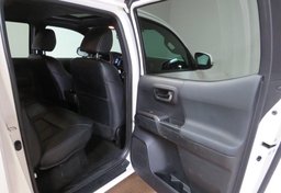 2022 Toyota Tacoma - Image 24