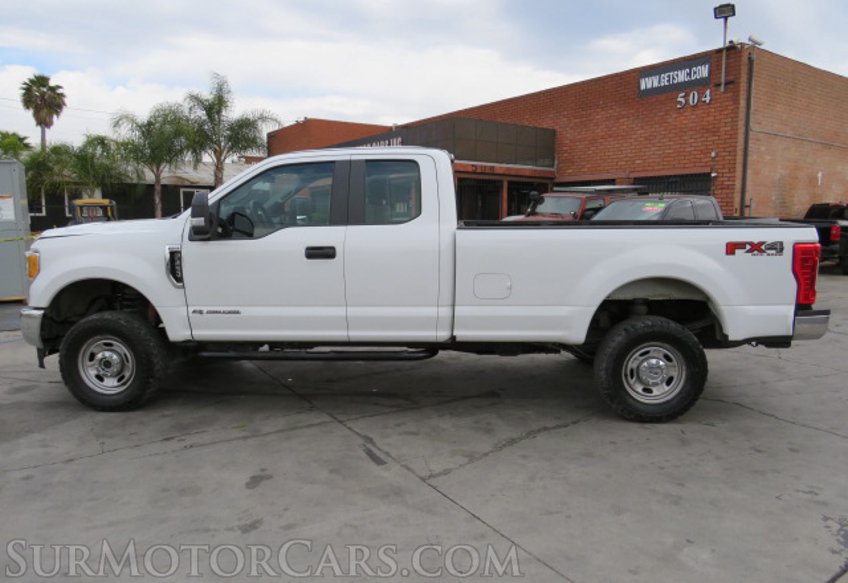 2017 Ford Super Duty F-250 SRW - Image 5