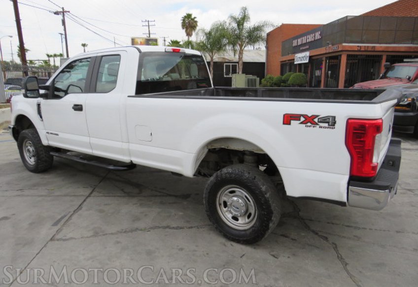 2017 Ford Super Duty F-250 SRW - Image 10
