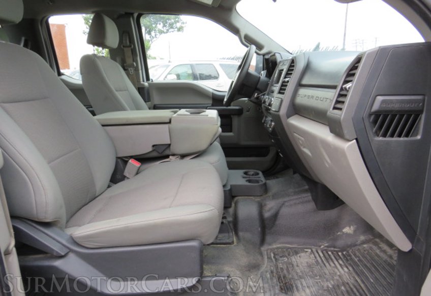 2017 Ford Super Duty F-250 SRW - Image 25