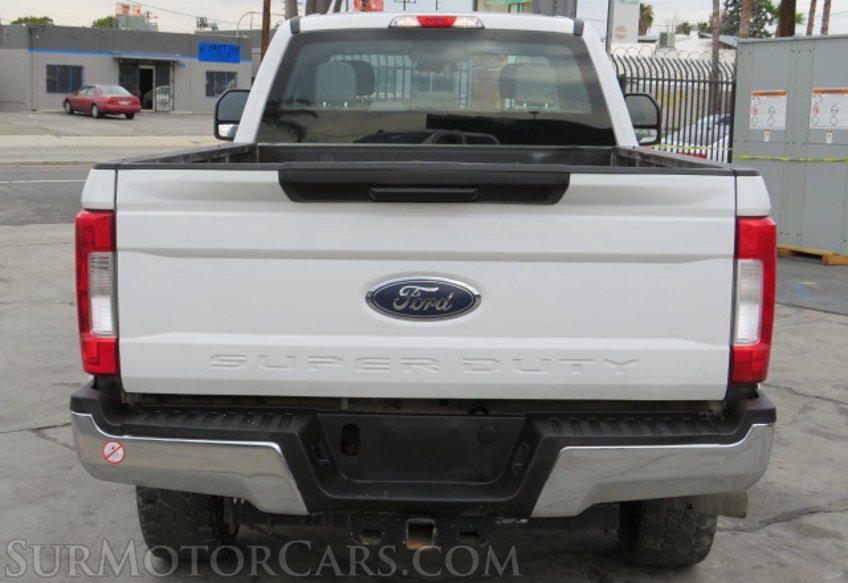 2017 Ford Super Duty F-250 SRW - Image 11