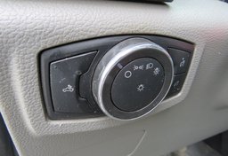 2017 Ford Super Duty F-250 SRW - Image 39