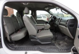 2017 Ford Super Duty F-250 SRW - Image 29