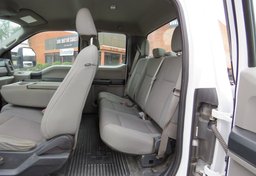 2017 Ford Super Duty F-250 SRW - Image 32