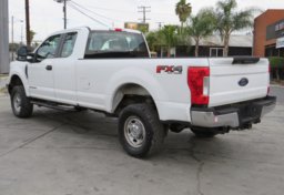 2017 Ford Super Duty F-250 SRW - Image 8