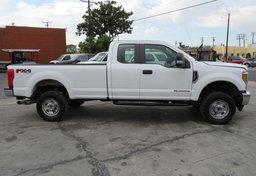 2017 Ford Super Duty F-250 SRW - Image 6