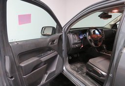 2022 Chevrolet Colorado - Image 20