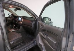 2022 Chevrolet Colorado - Image 21