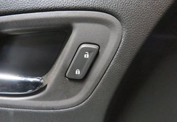 2022 Chevrolet Colorado - Image 37