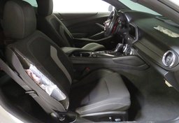 2021 Chevrolet Camaro - Image 23