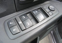 2017 Ram 1500 - Image 37