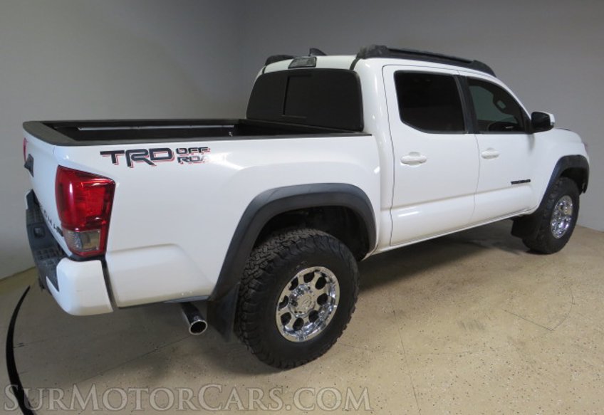 2017 Toyota Tacoma - Image 6