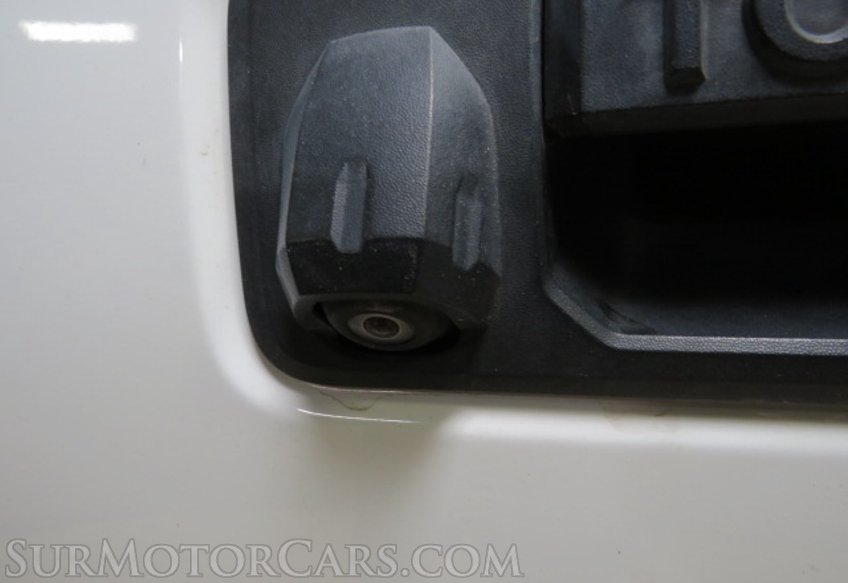 2017 Toyota Tacoma - Image 18