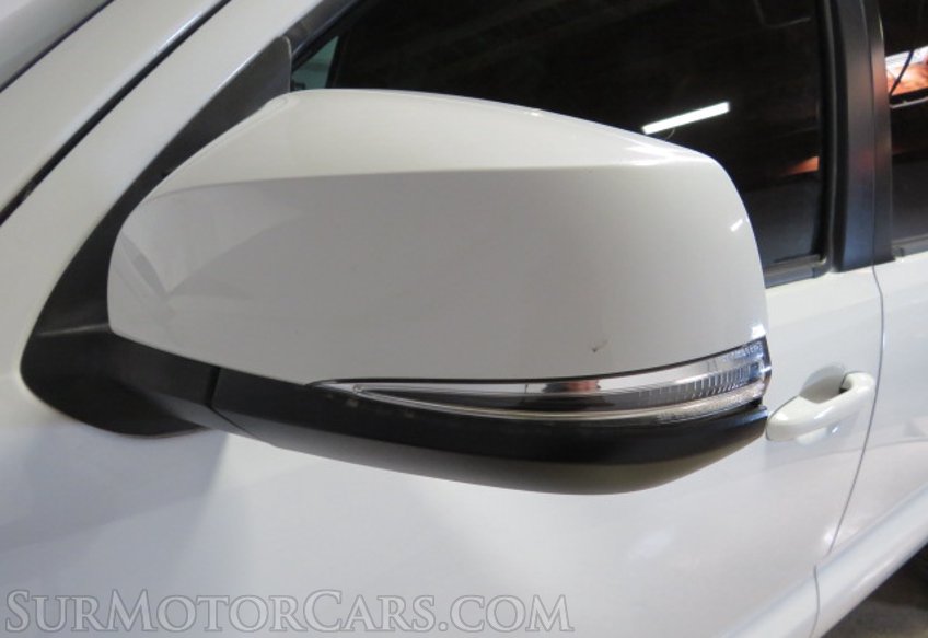 2017 Toyota Tacoma - Image 16