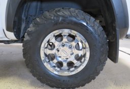 2017 Toyota Tacoma - Image 17