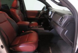 2017 Toyota Tacoma - Image 27