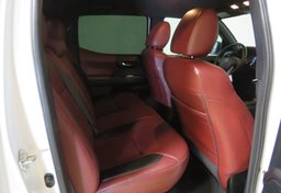 2017 Toyota Tacoma - Image 33