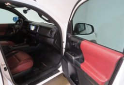 2017 Toyota Tacoma - Image 23