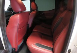 2017 Toyota Tacoma - Image 32