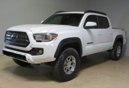 2017 Toyota Tacoma - Image 3