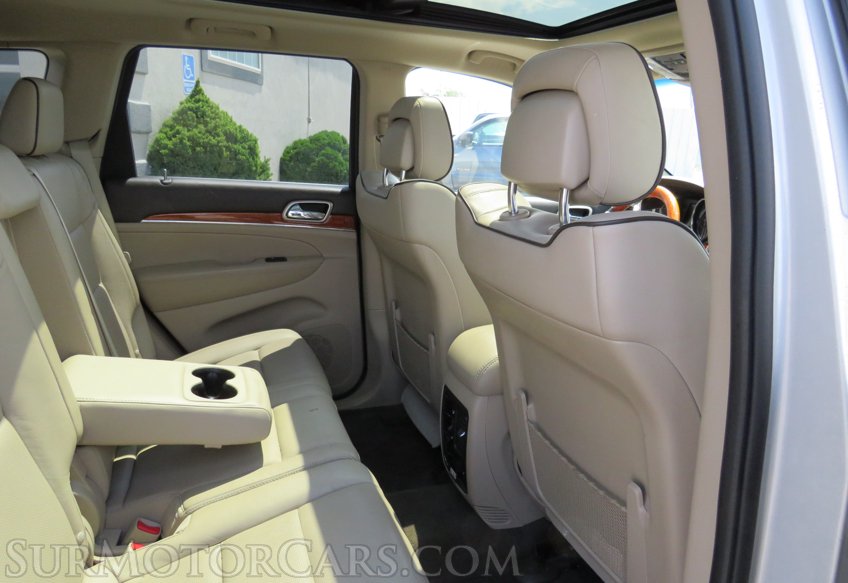 2012 Jeep Grand Cherokee - Image 25