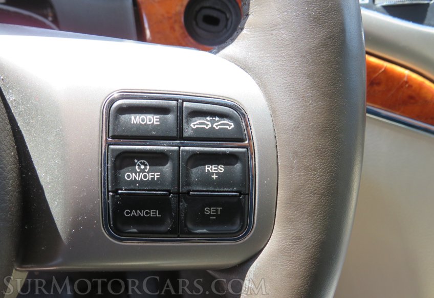 2012 Jeep Grand Cherokee - Image 29