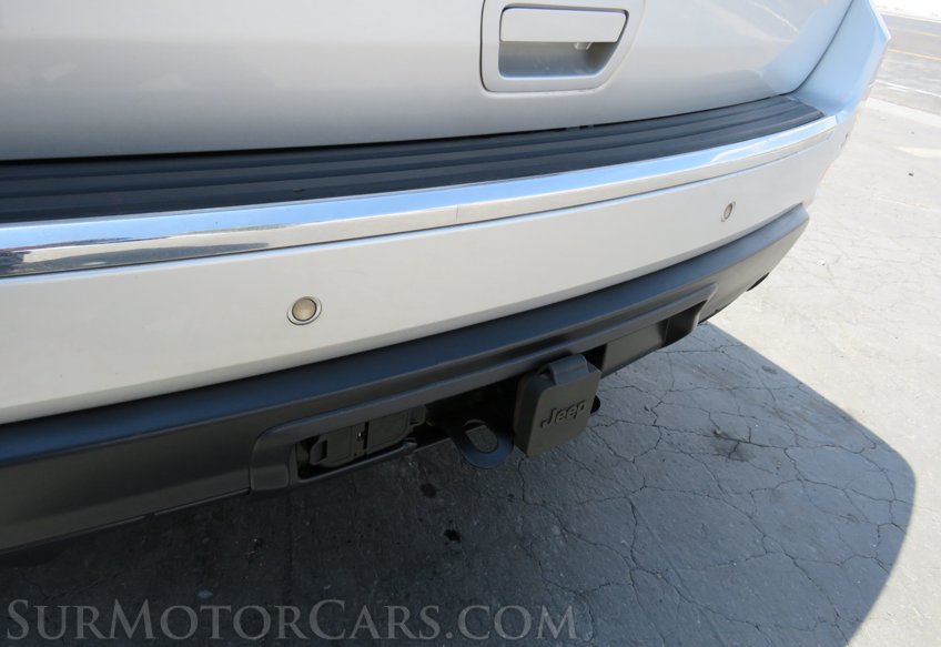 2012 Jeep Grand Cherokee - Image 18