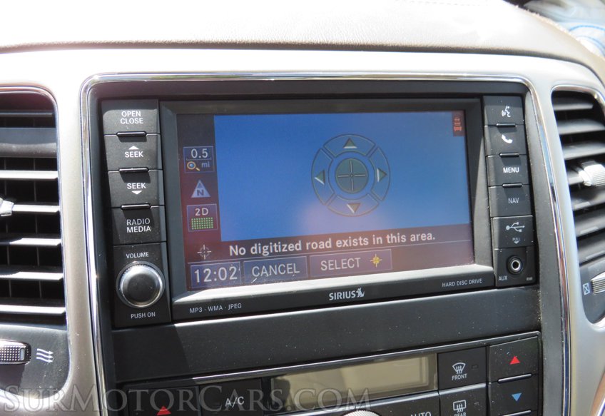 2012 Jeep Grand Cherokee - Image 32
