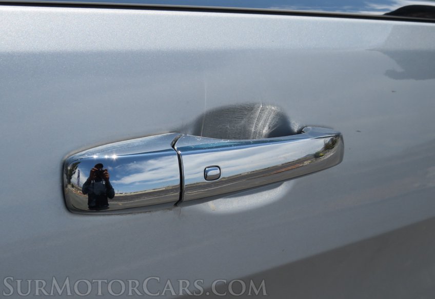 2012 Jeep Grand Cherokee - Image 16