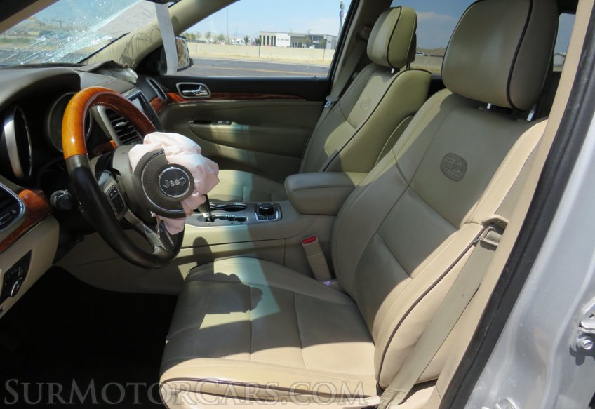 2012 Jeep Grand Cherokee - Image 23