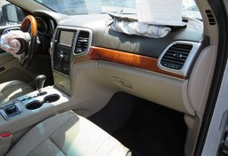 2012 Jeep Grand Cherokee - Image 22
