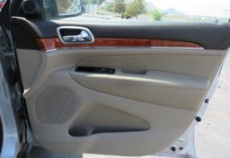 2012 Jeep Grand Cherokee - Image 48