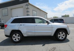 2012 Jeep Grand Cherokee - Image 10