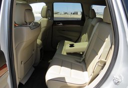 2012 Jeep Grand Cherokee - Image 27