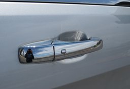 2012 Jeep Grand Cherokee - Image 16