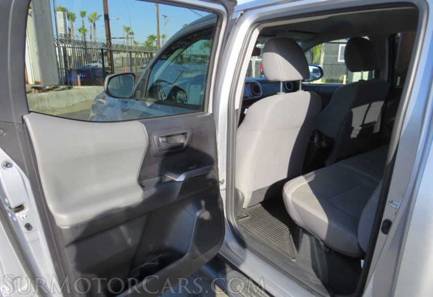 2020 Toyota Tacoma - Image 31