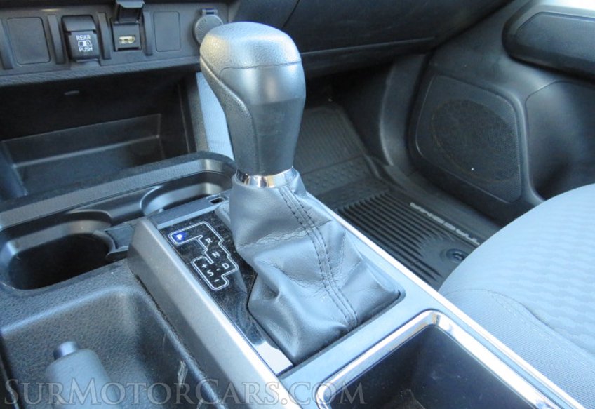 2020 Toyota Tacoma - Image 14