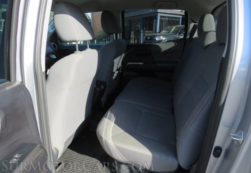 2020 Toyota Tacoma - Image 30