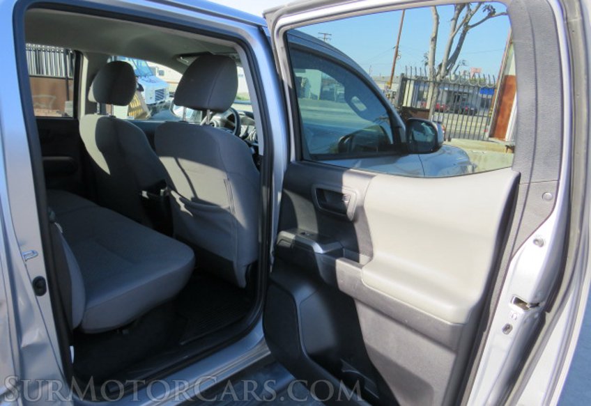 2020 Toyota Tacoma - Image 19