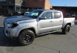 2020 Toyota Tacoma - Image 6