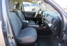 2020 Toyota Tacoma - Image 22