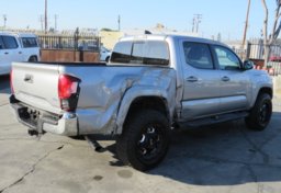 2020 Toyota Tacoma - Image 3