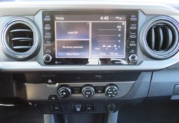 2020 Toyota Tacoma - Image 16